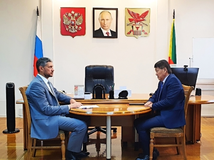 ​Александр Осипов встретился с председателем забайкальского парламента